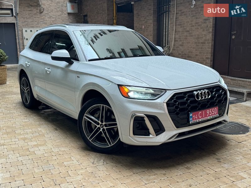 Позашляховик / Кросовер Audi Q5 2020 в Івано-Франківську