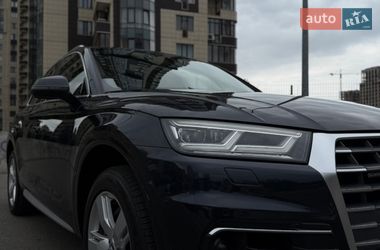 Внедорожник / Кроссовер Audi Q5 2018 в Киеве