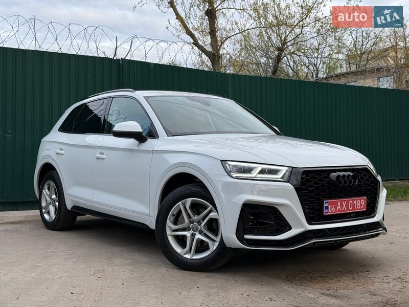 Внедорожник / Кроссовер Audi Q5 2019 в Киеве