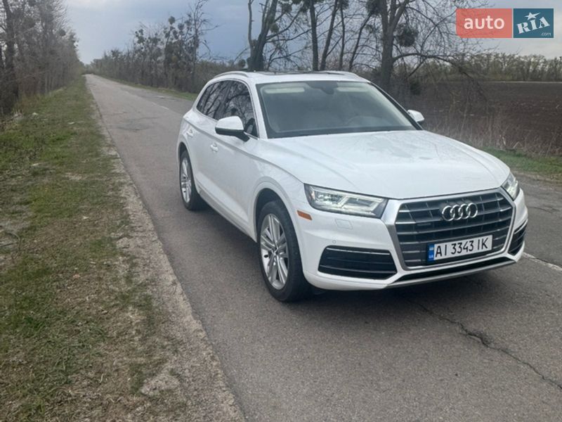 Внедорожник / Кроссовер Audi Q5 2018 в Киеве