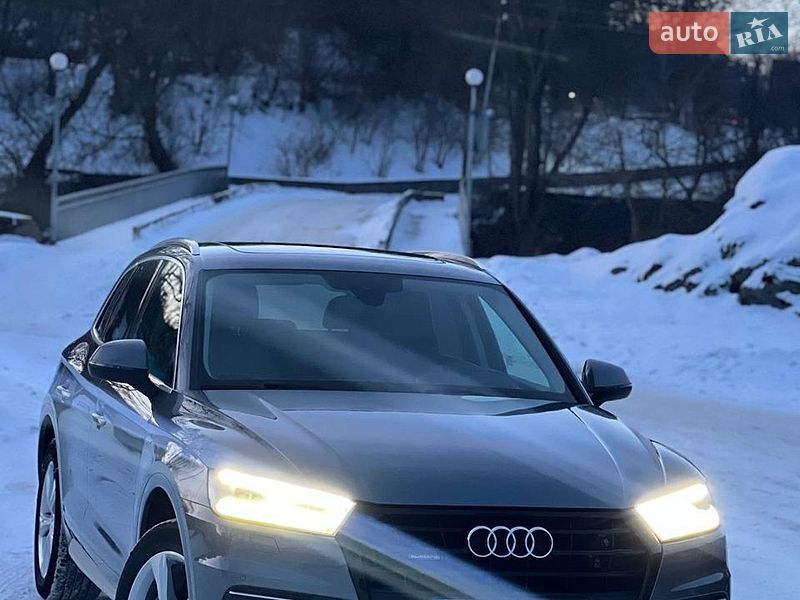 Внедорожник / Кроссовер Audi Q5 2020 в Киеве