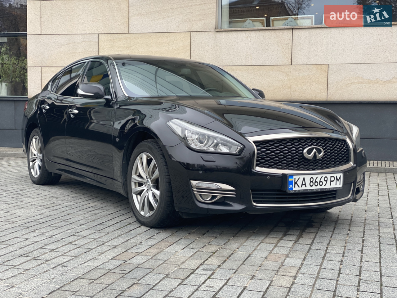 Infiniti Q70 2017 photo 2