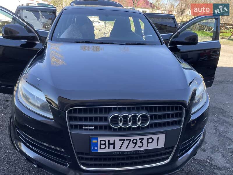 Внедорожник / Кроссовер Audi Q7 2007 в Одессе
