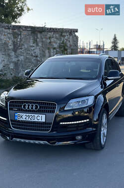 Внедорожник / Кроссовер Audi Q7 2008 в Дубно