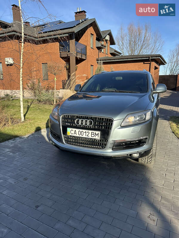Внедорожник / Кроссовер Audi Q7 2008 в Киеве