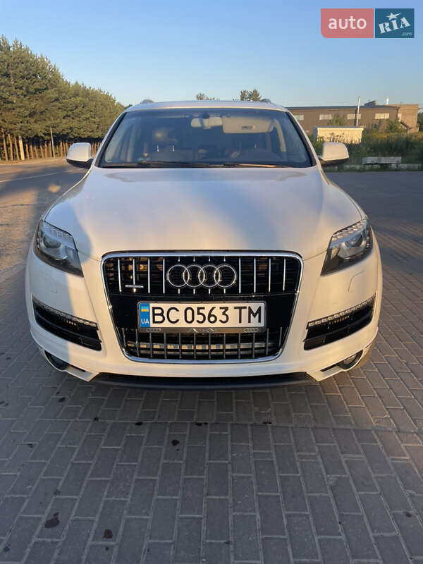 Внедорожник / Кроссовер Audi Q7 2012 в Новояворовске