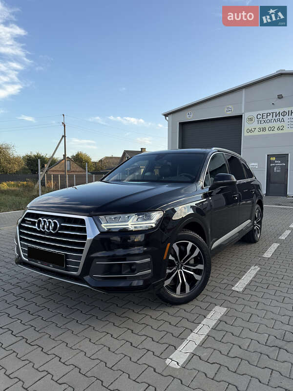 Внедорожник / Кроссовер Audi Q7 2016 в Нововолынске