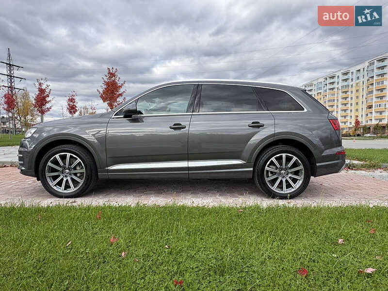 Внедорожник / Кроссовер Audi Q7 2018 в Буче