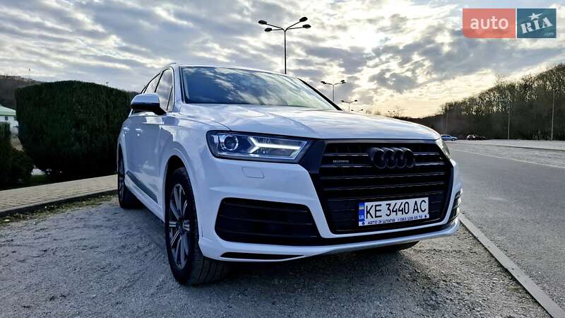 Позашляховик / Кросовер Audi Q7 2015 в Дніпрі Позашляховик / Кросовер Audi Q7 2015 в Дніпрі