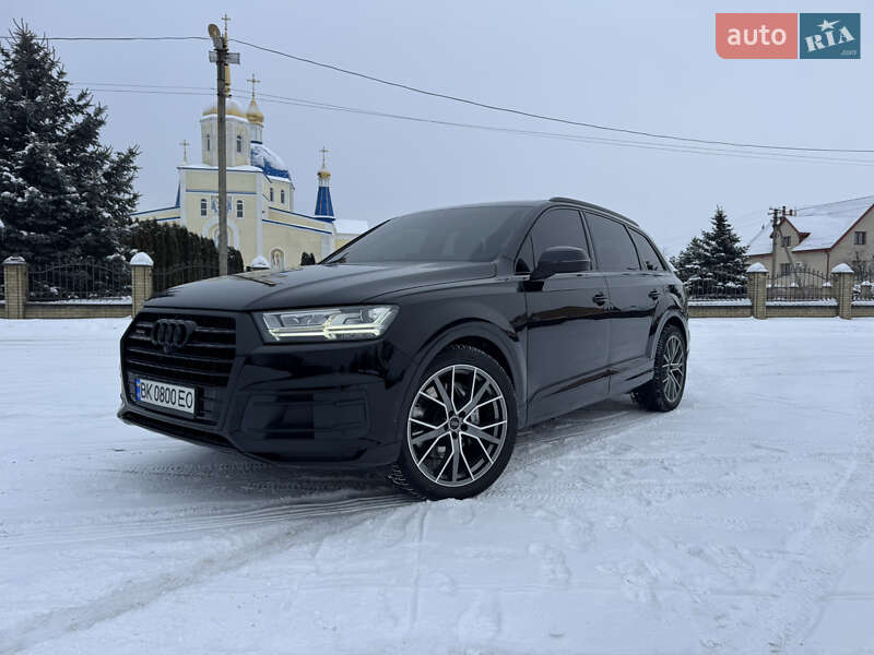Внедорожник / Кроссовер Audi Q7 2016 в Костополе