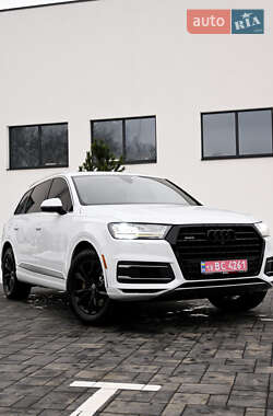 Позашляховик / Кросовер Audi Q7 2017 в Луцьку