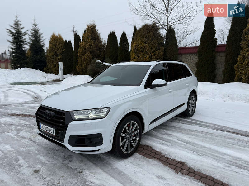 Позашляховик / Кросовер Audi Q7 2018 в Львові