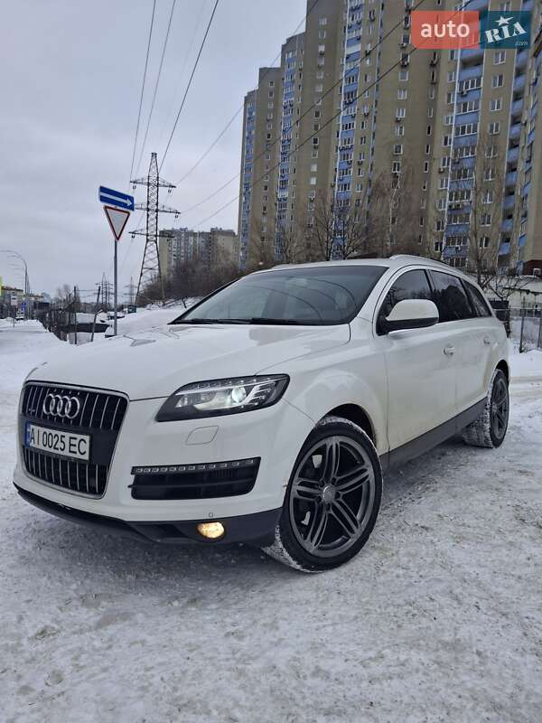 Внедорожник / Кроссовер Audi Q7 2013 в Киеве