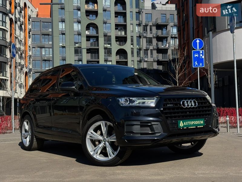 Внедорожник / Кроссовер Audi Q7 2017 в Киеве
