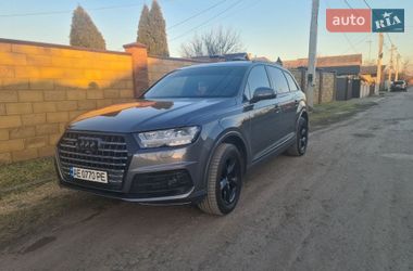 Позашляховик / Кросовер Audi Q7 2017 в Дніпрі