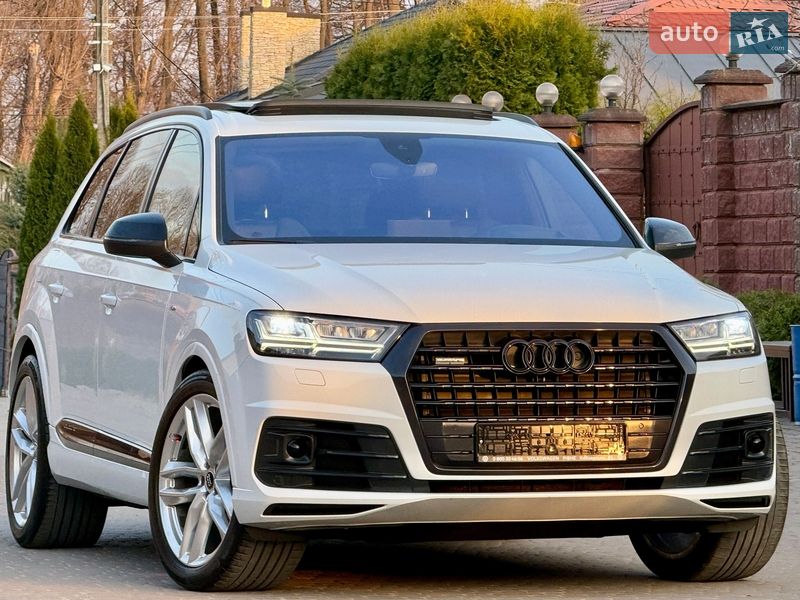 Позашляховик / Кросовер Audi Q7 2016 в Рівному