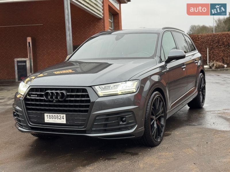 Внедорожник / Кроссовер Audi Q7 2017 в Бережанах