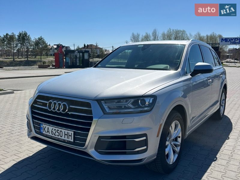 Позашляховик / Кросовер Audi Q7 2016 в Києві