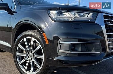 Внедорожник / Кроссовер Audi Q7 2017 в Ровно