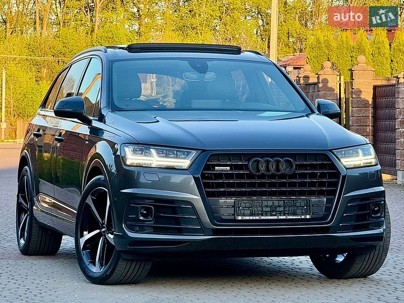 Позашляховик / Кросовер Audi Q7 2018 в Рівному