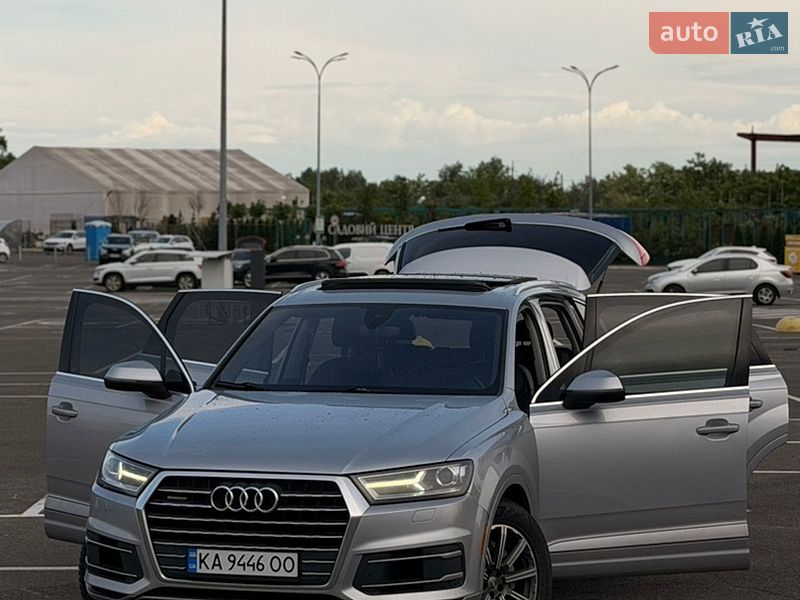 Внедорожник / Кроссовер Audi Q7 2015 в Киеве