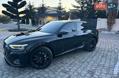 Позашляховик / Кросовер Audi Q8 e-tron 2023 в Львові