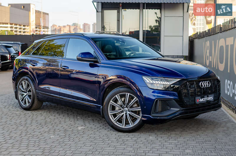 Внедорожник / Кроссовер Audi Q8 2019 в Киеве