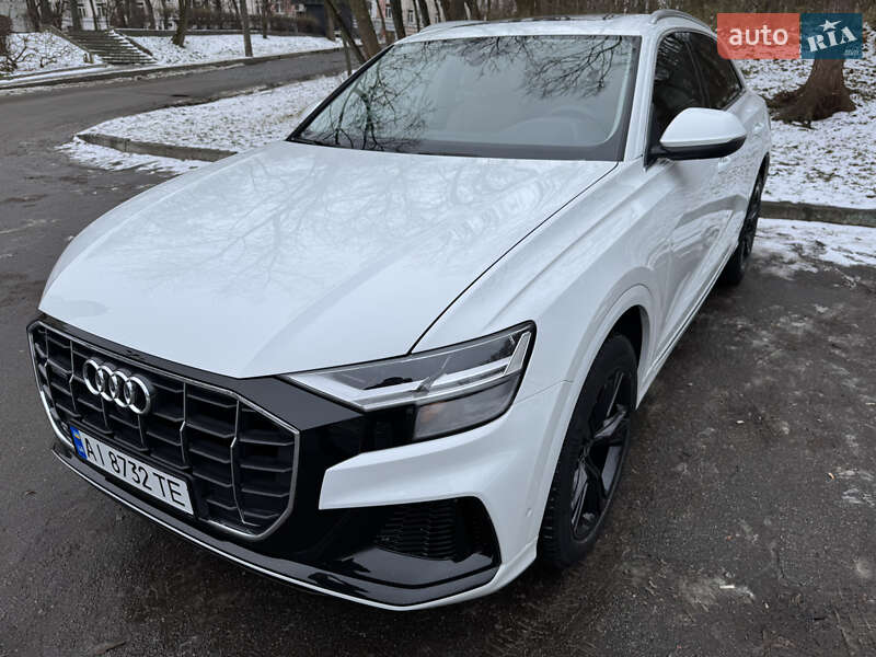 Внедорожник / Кроссовер Audi Q8 2021 в Киеве