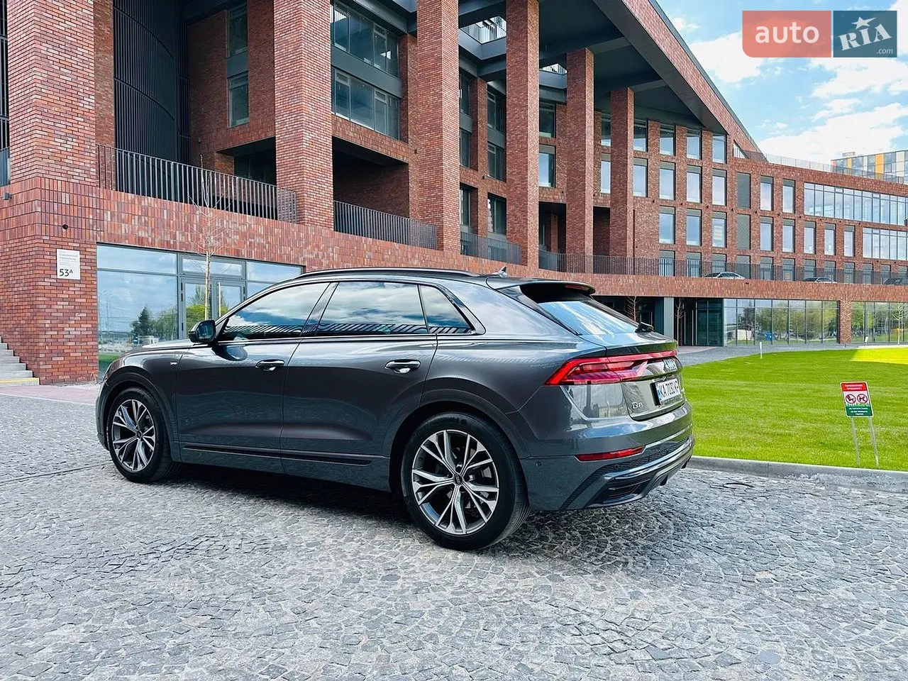 Audi Q8 2023 photo 3
