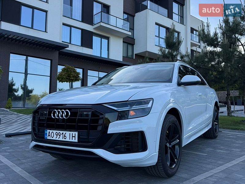 Внедорожник / Кроссовер Audi Q8 2018 в Ужгороде