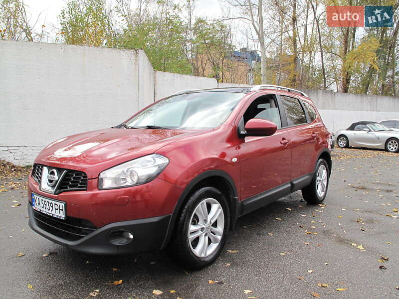Внедорожник / Кроссовер Nissan Qashqai+2 2013 в Киеве
