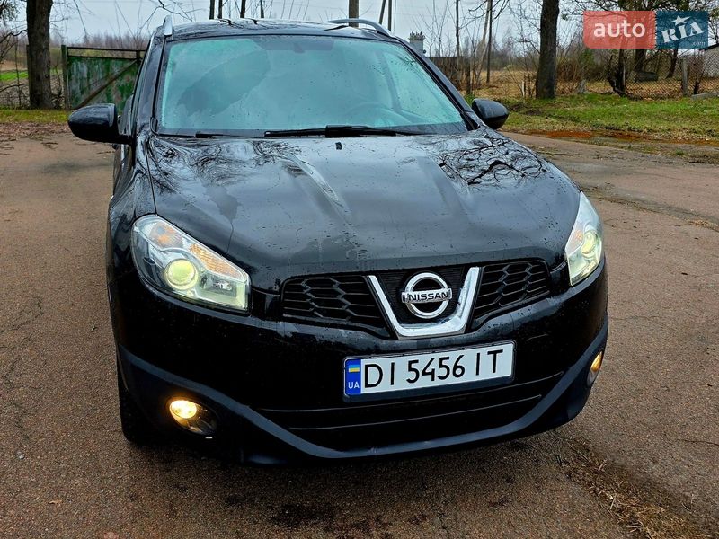 Внедорожник / Кроссовер Nissan Qashqai+2 2010 в Емильчине