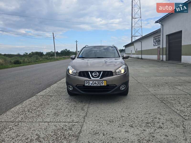 Внедорожник / Кроссовер Nissan Qashqai 2011 в Стрые