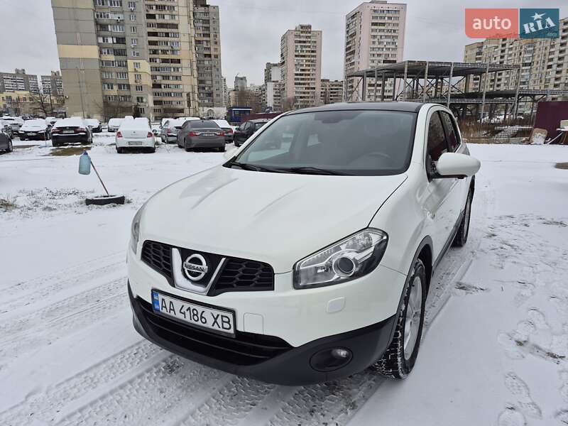 Внедорожник / Кроссовер Nissan Qashqai 2012 в Киеве