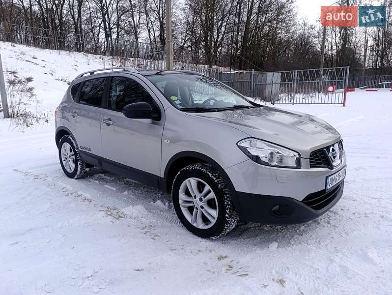 Внедорожник / Кроссовер Nissan Qashqai 2013 в Житомире
