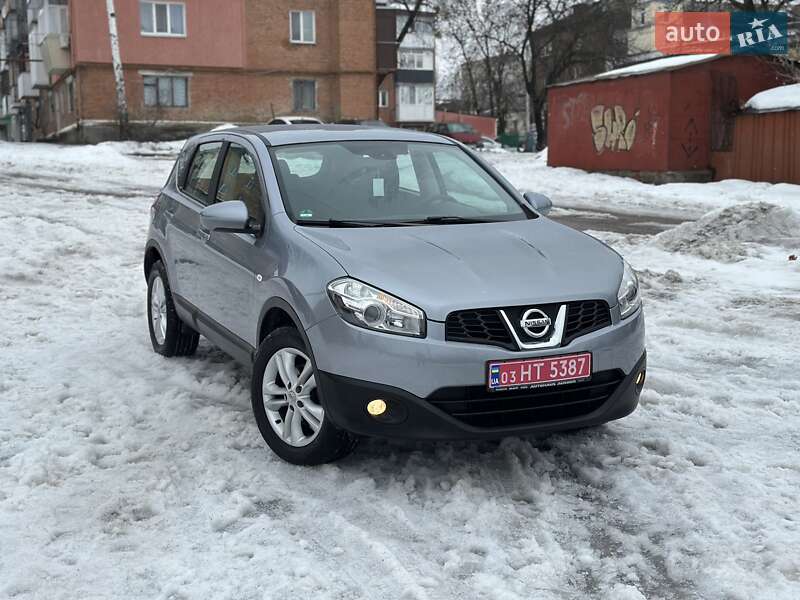 Внедорожник / Кроссовер Nissan Qashqai 2010 в Коростене