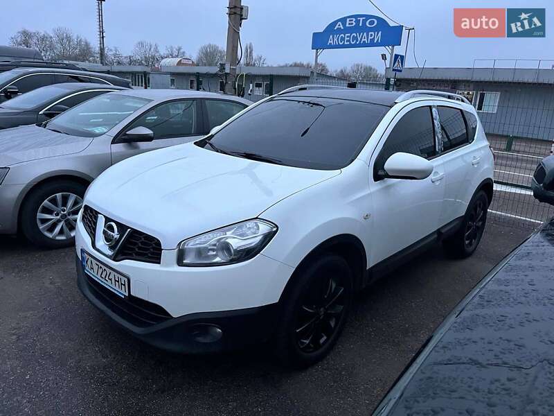 Внедорожник / Кроссовер Nissan Qashqai 2012 в Новгород-Северском