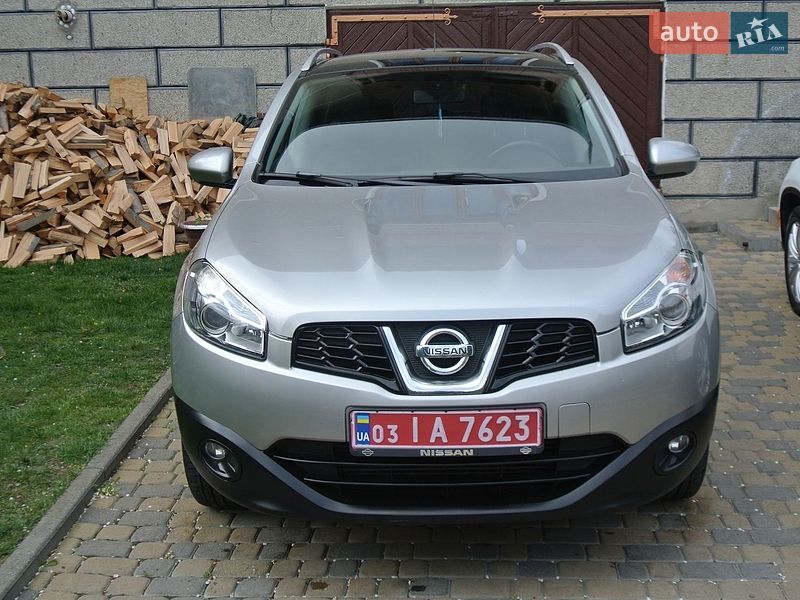 Позашляховик / Кросовер Nissan Qashqai 2013 в Чернівцях