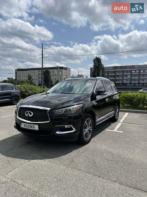 Внедорожник / Кроссовер Infiniti QX60 2018 в Киеве