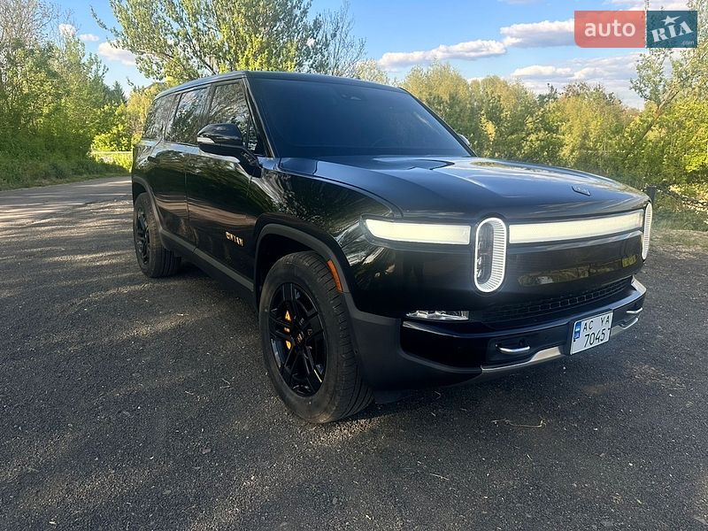Внедорожник / Кроссовер Rivian R1S 2023 в Луцке