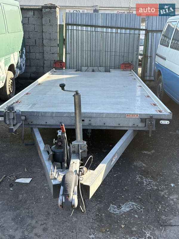 Лафет Vezeko  R2B2J 2017 в Ужгороде