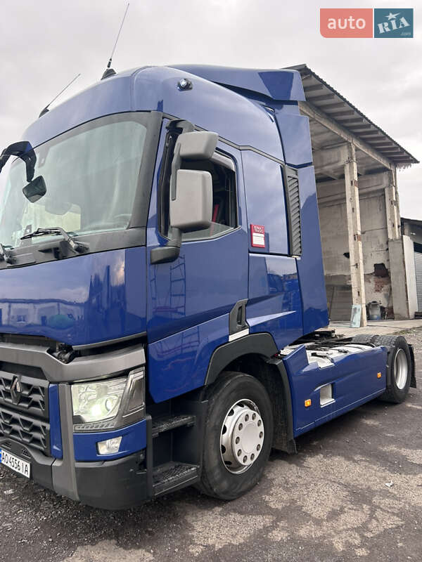 Тягач Renault Range T/T-Series  2015 в Іршаві