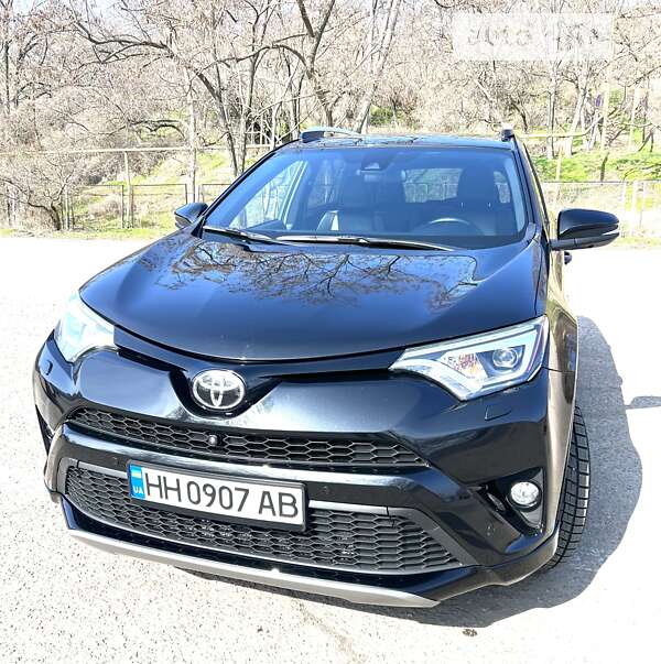 Внедорожник / Кроссовер Toyota RAV4 2016 в Одессе Внедорожник / Кроссовер Toyota RAV4 2016 в Одессе