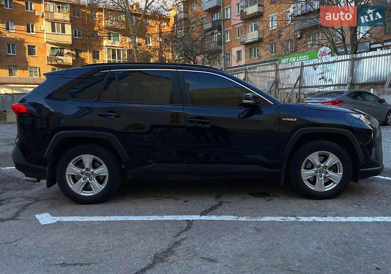 Внедорожник / Кроссовер Toyota RAV4 2019 в Запорожье