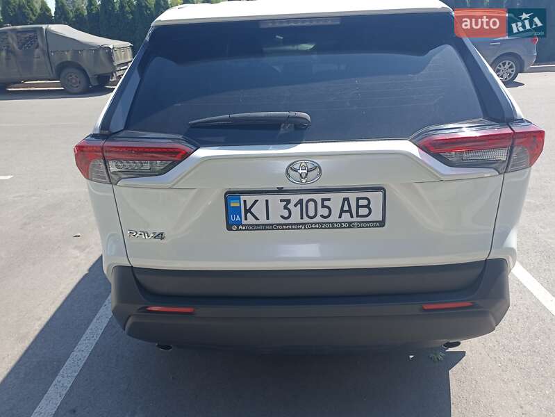 Позашляховик / Кросовер Toyota RAV4 2020 в Києві