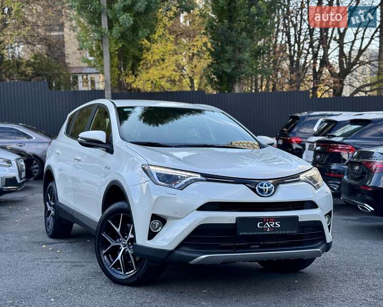 Внедорожник / Кроссовер Toyota RAV4 2016 в Киеве Внедорожник / Кроссовер Toyota RAV4 2016 в Киеве