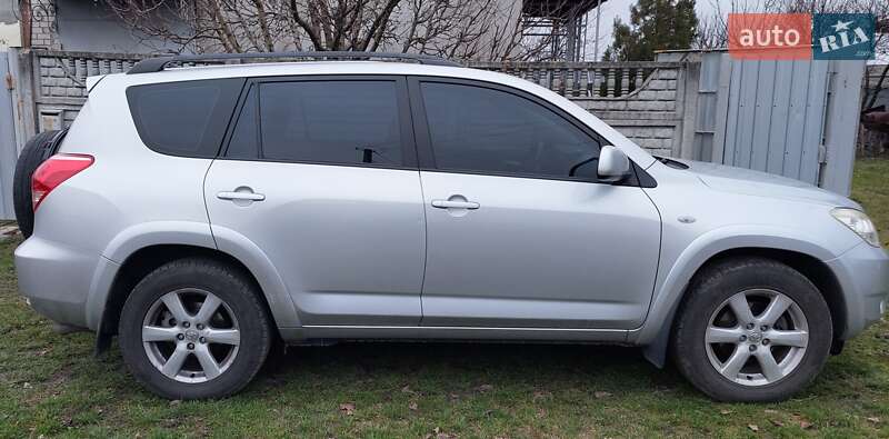 Внедорожник / Кроссовер Toyota RAV4 2006 в Кропивницком