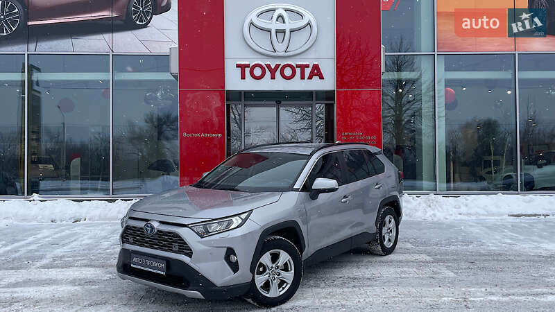 Позашляховик / Кросовер Toyota RAV4 2020 в Запоріжжі