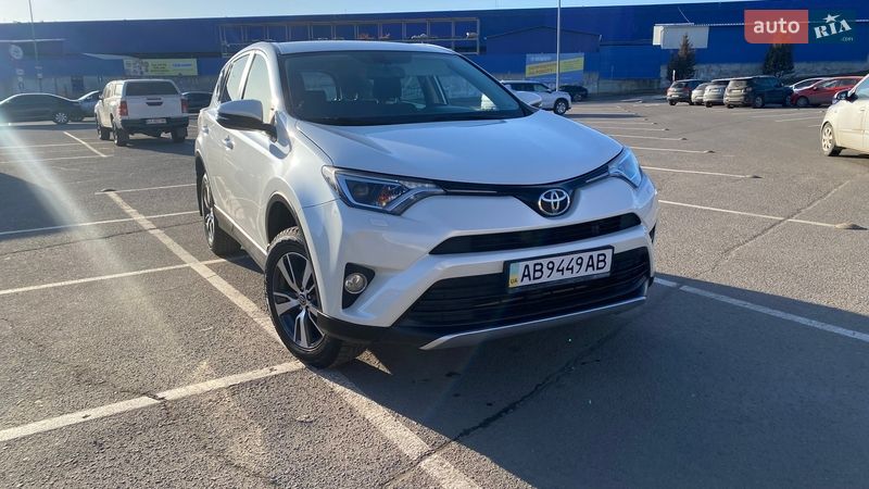 Внедорожник / Кроссовер Toyota RAV4 2016 в Виннице Внедорожник / Кроссовер Toyota RAV4 2016 в Виннице