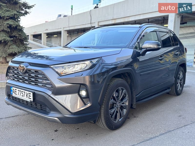 Внедорожник / Кроссовер Toyota RAV4 2022 в Киеве